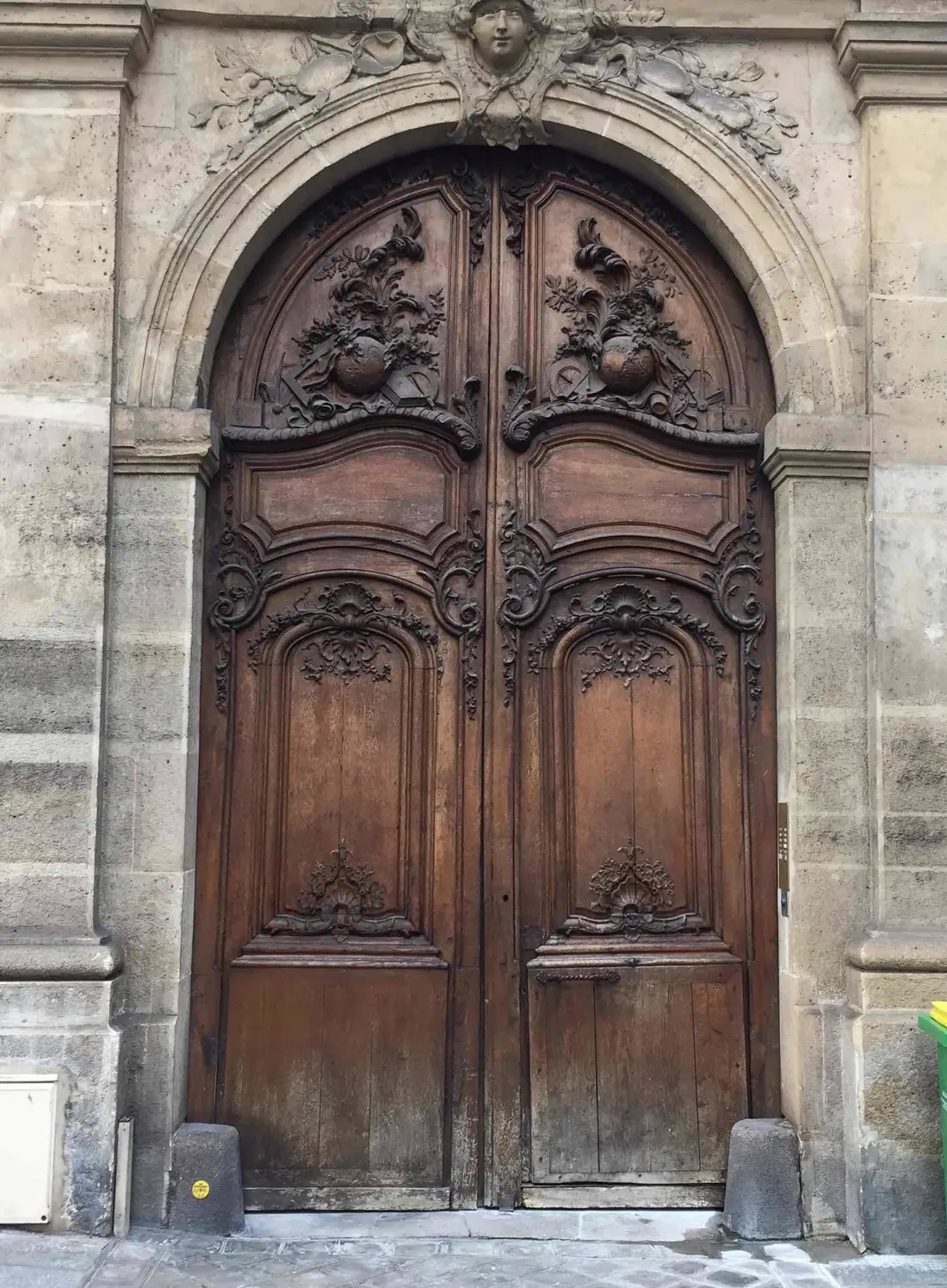 Porte cochère, 4 rue Monsieur-le-Prince, Paris 6e — après travaux
