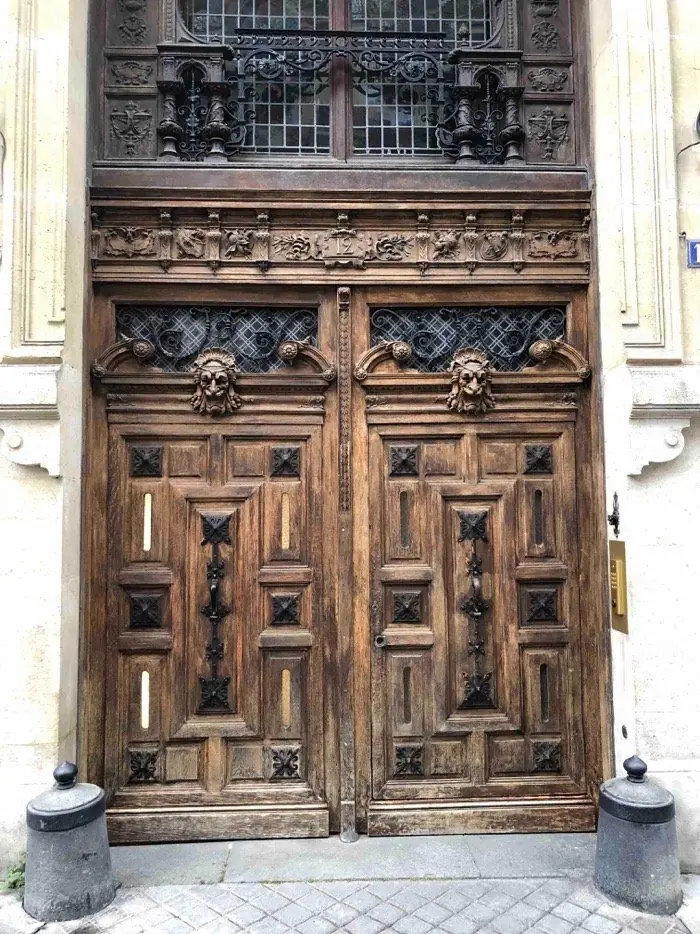 Porte cochère, 12 rue du Cardinal-Mercier, Paris 9e — en atelier