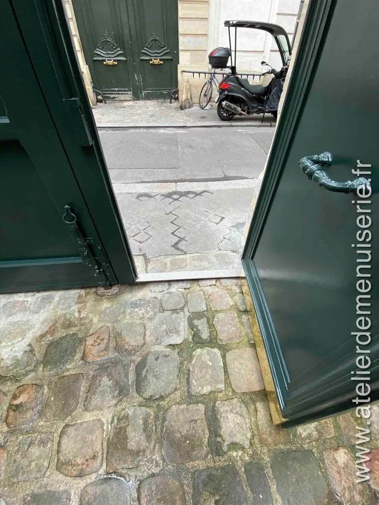 Porte cochère, 15 rue Séguier, Paris 6e — détail