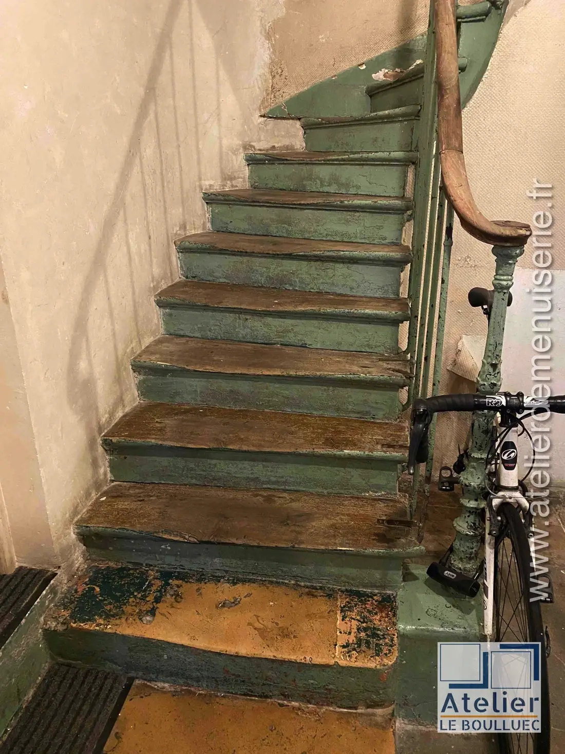Escalier, rue de Vaucouleurs, Paris 11e — avant travaux