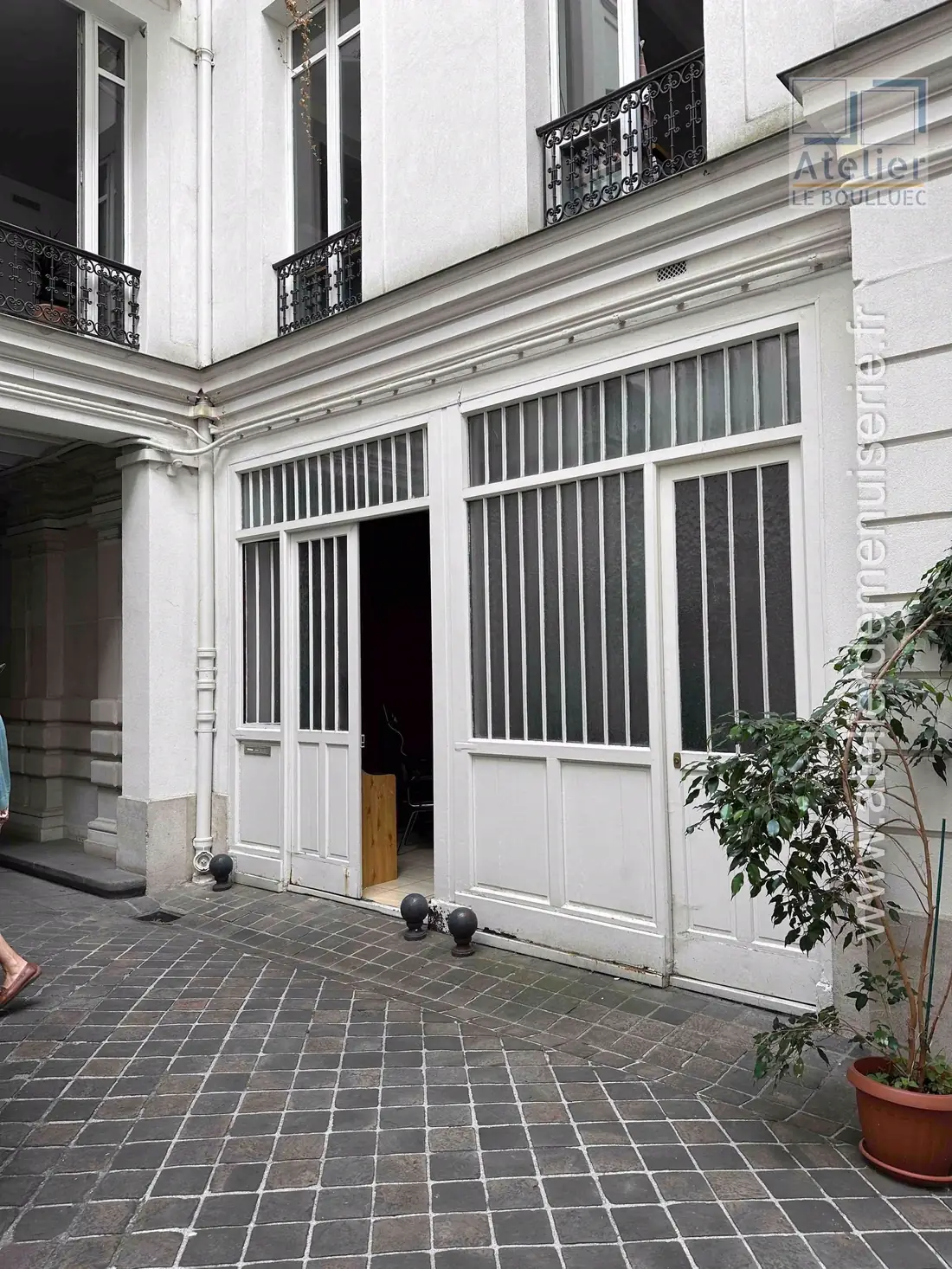 Porte cochère, 12 rue des Petits-Hôtels, Paris 10e — avant travaux