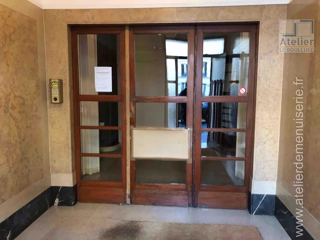 Porte sas, 9 avenue de La Motte-Picquet, Paris 7e — avant travaux